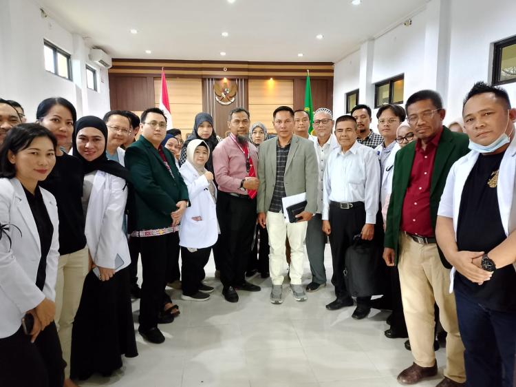 Praperadilan dr. Ratna: Hakim Uji Legalitas Penyidikan, Komunitas Dokter Bergerak